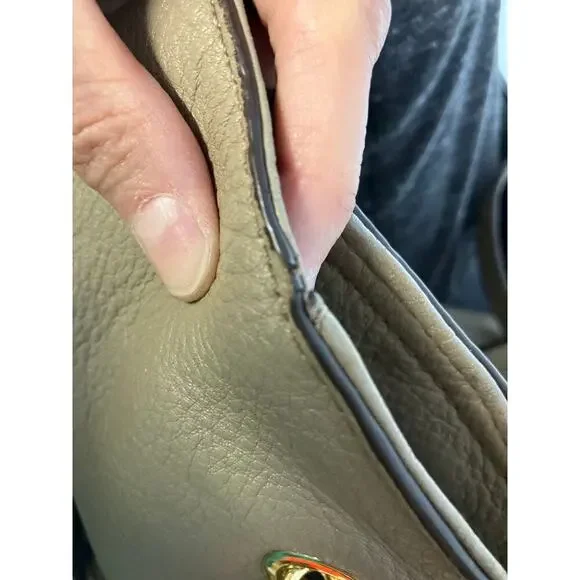 MICHAEL KORS, LARGE TAUPE, GRAY PEBBLED LEATHER SHOULDER BAG - Picture 13 of 16